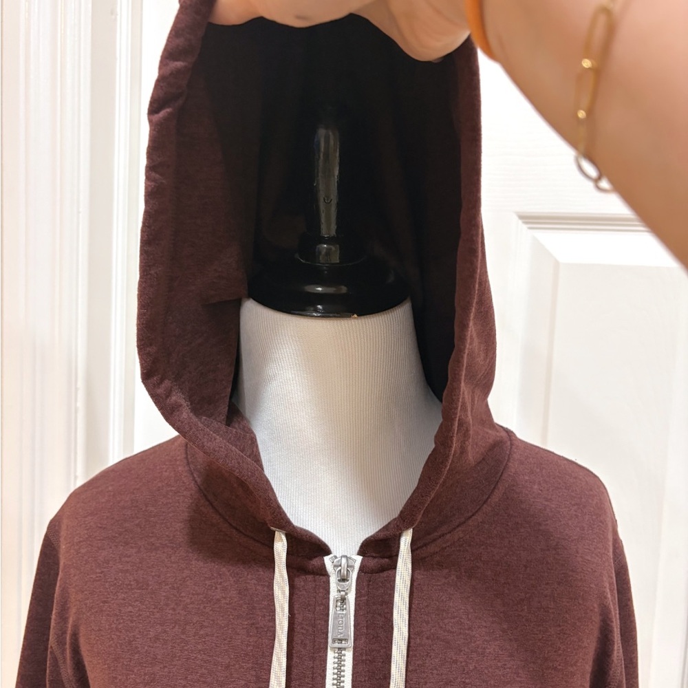 Vuori Halo Performance Hoodie 2.0 Fig Heather Women's Medium - Picture 7 of 10